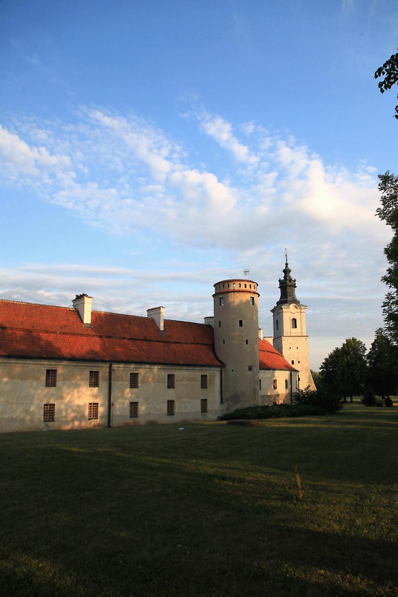 Hotel Podklasztorze Sulejów Extérieur photo
