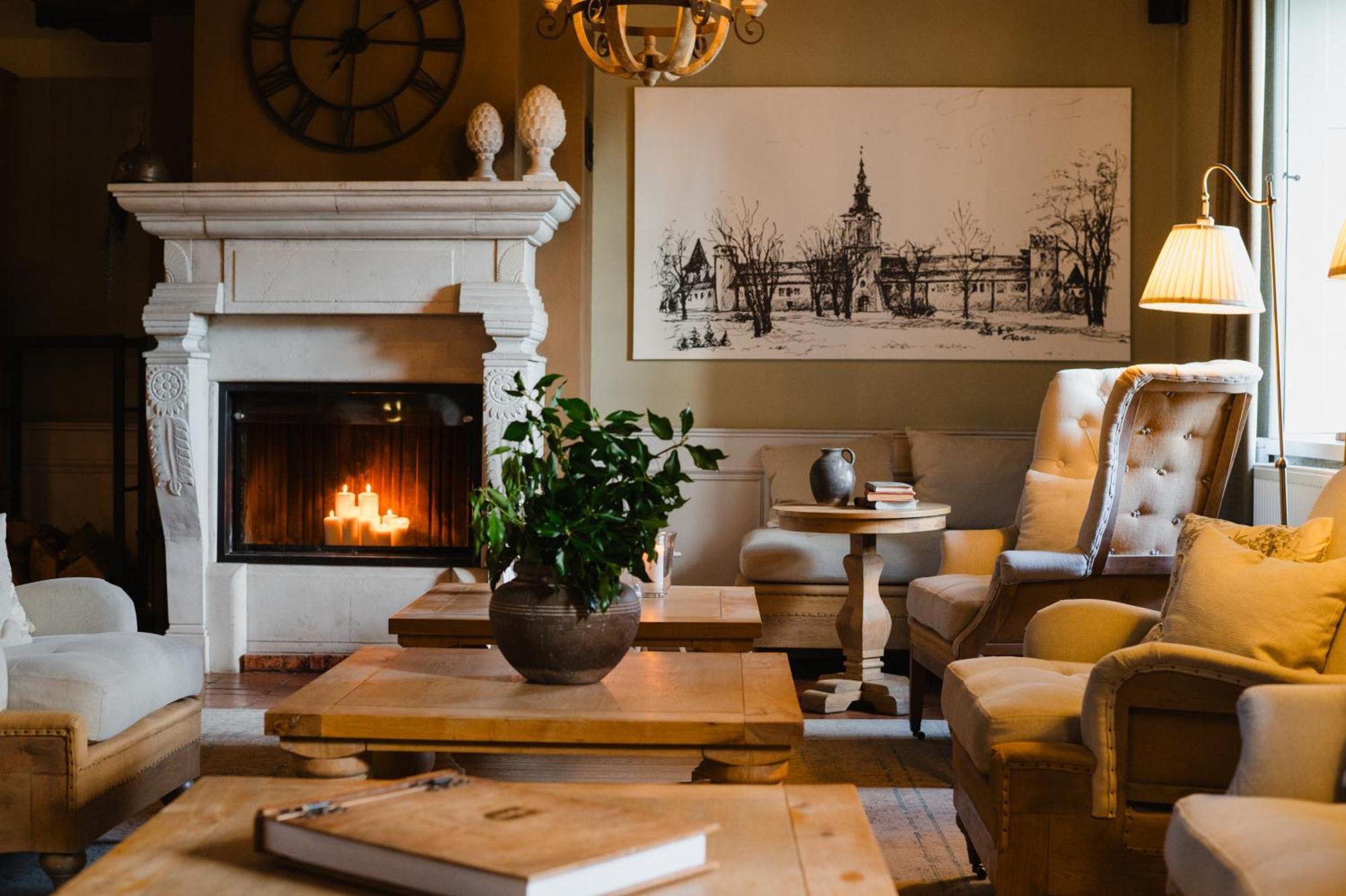 Hotel Podklasztorze Sulejów Extérieur photo