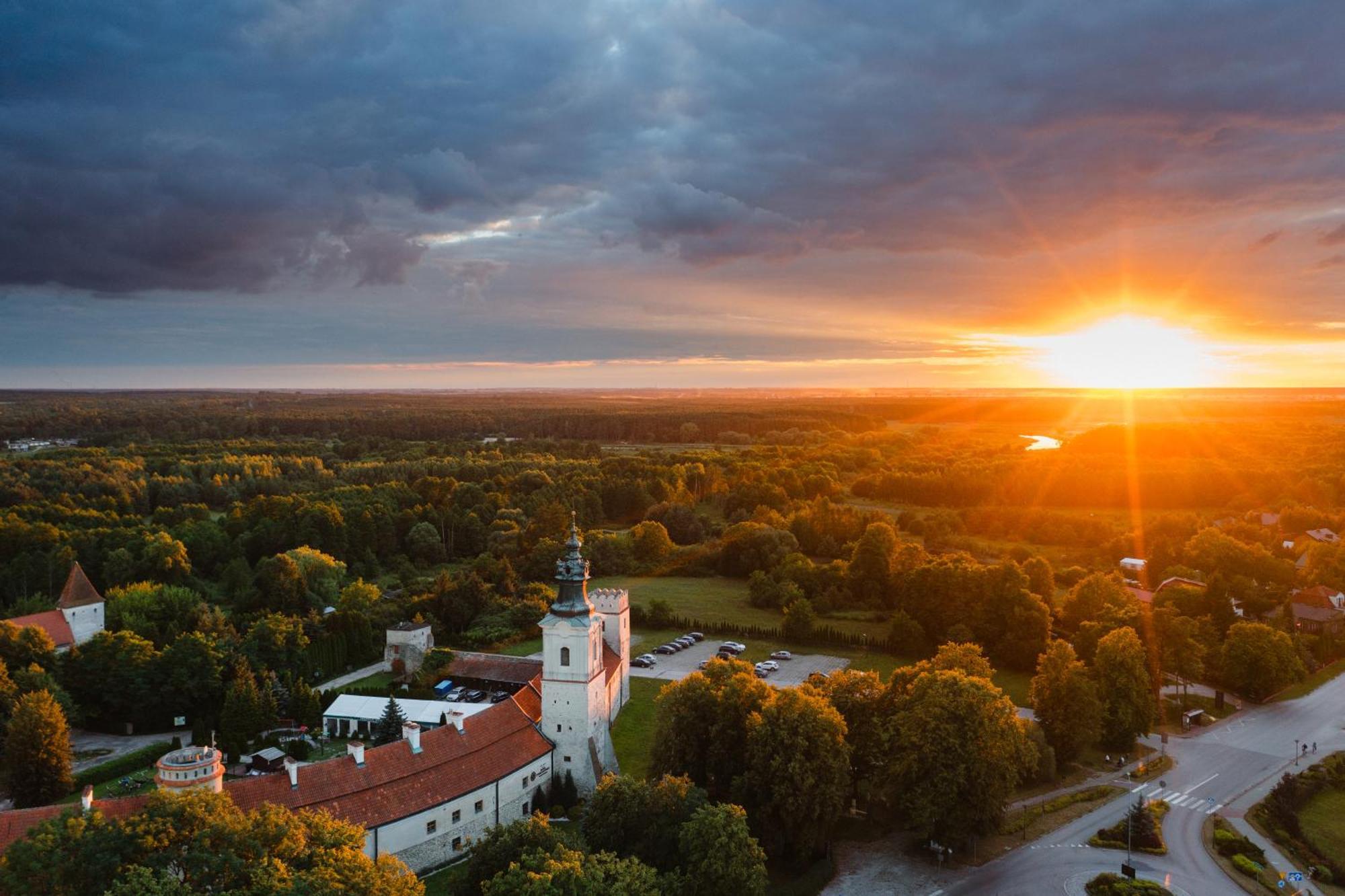 Hotel Podklasztorze Sulejów Extérieur photo
