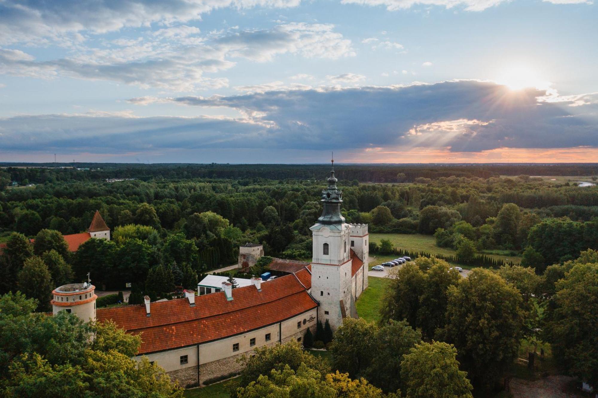 Hotel Podklasztorze Sulejów Extérieur photo