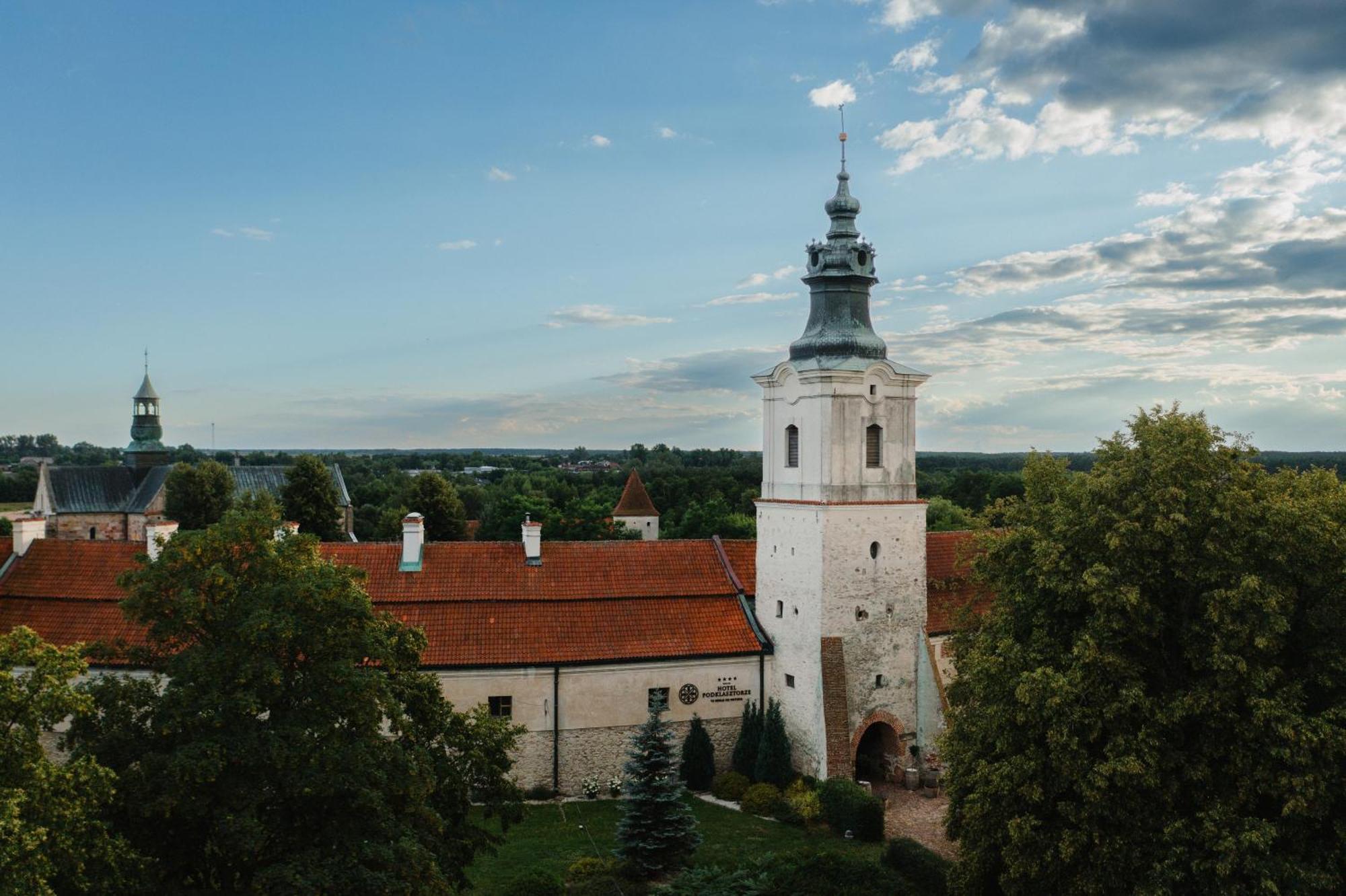 Hotel Podklasztorze Sulejów Extérieur photo